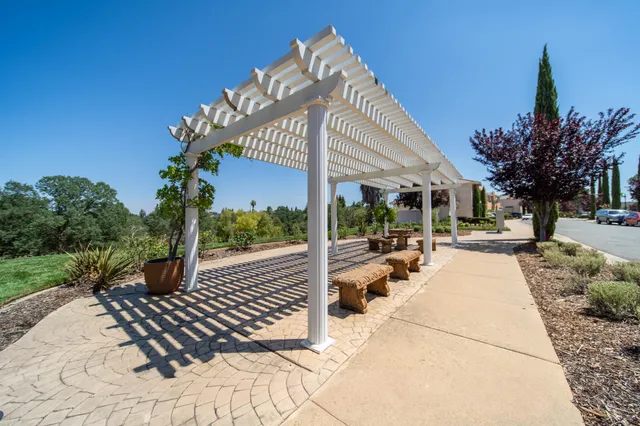 $459,900 | 5513 Diamond Ridge Drive, Redding, CA 96003