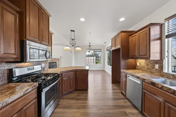 $429,900 | 5513 Diamond Ridge Drive, Redding, CA 96003