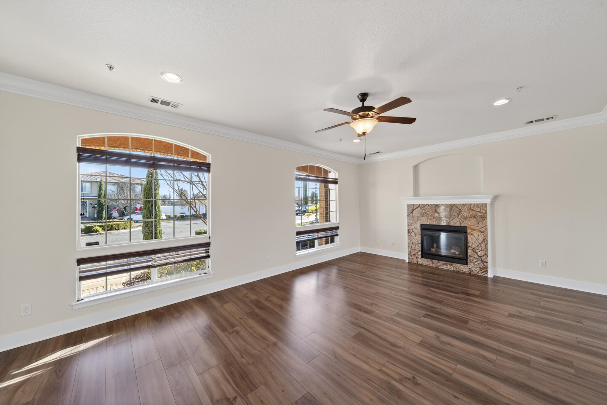 5513 Diamond Ridge Drive Redding, CA 96003 - Photo 9 of 49 Interior-14