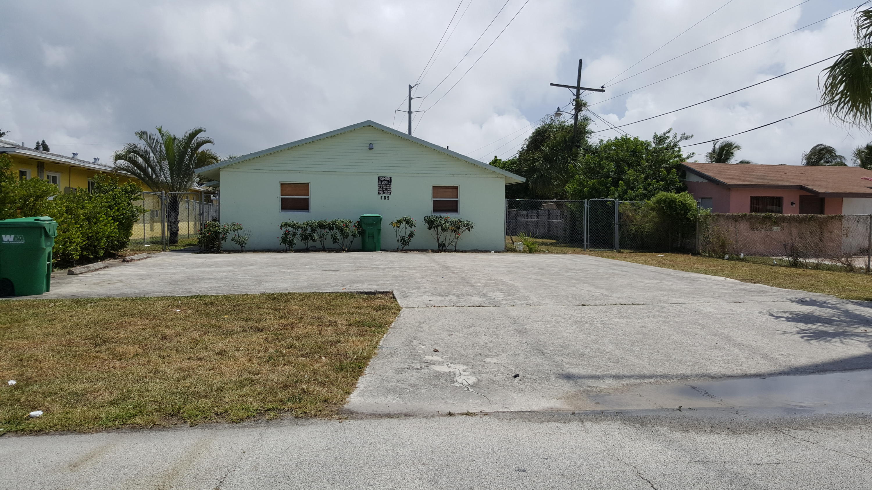 189 West 16th Street, Unit A Riviera Beach, FL 33404 - Photo 1 of 28 20160517_143643