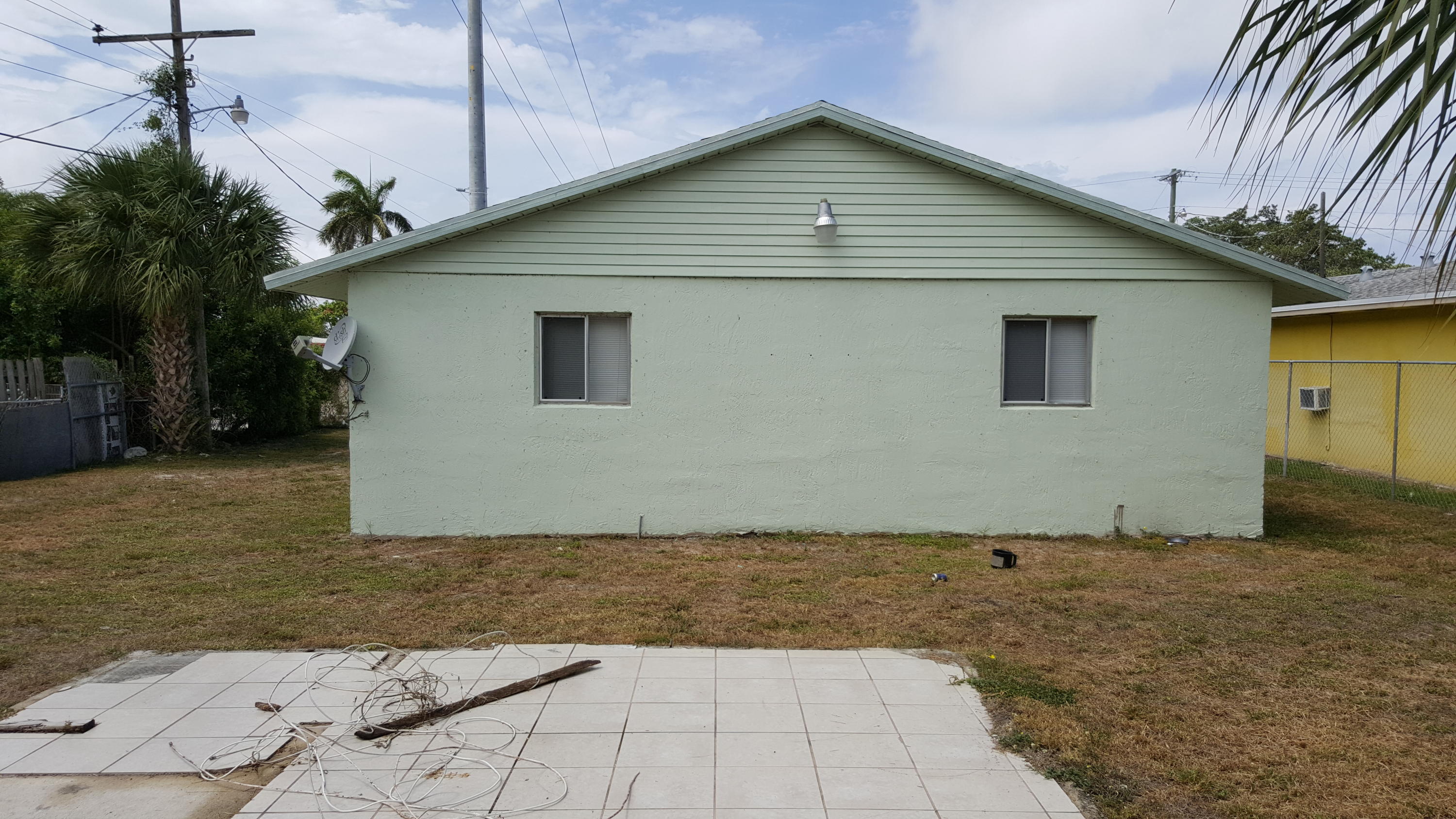 189 West 16th Street, Unit A Riviera Beach, FL 33404 - Photo 22 of 28 20160517_143859