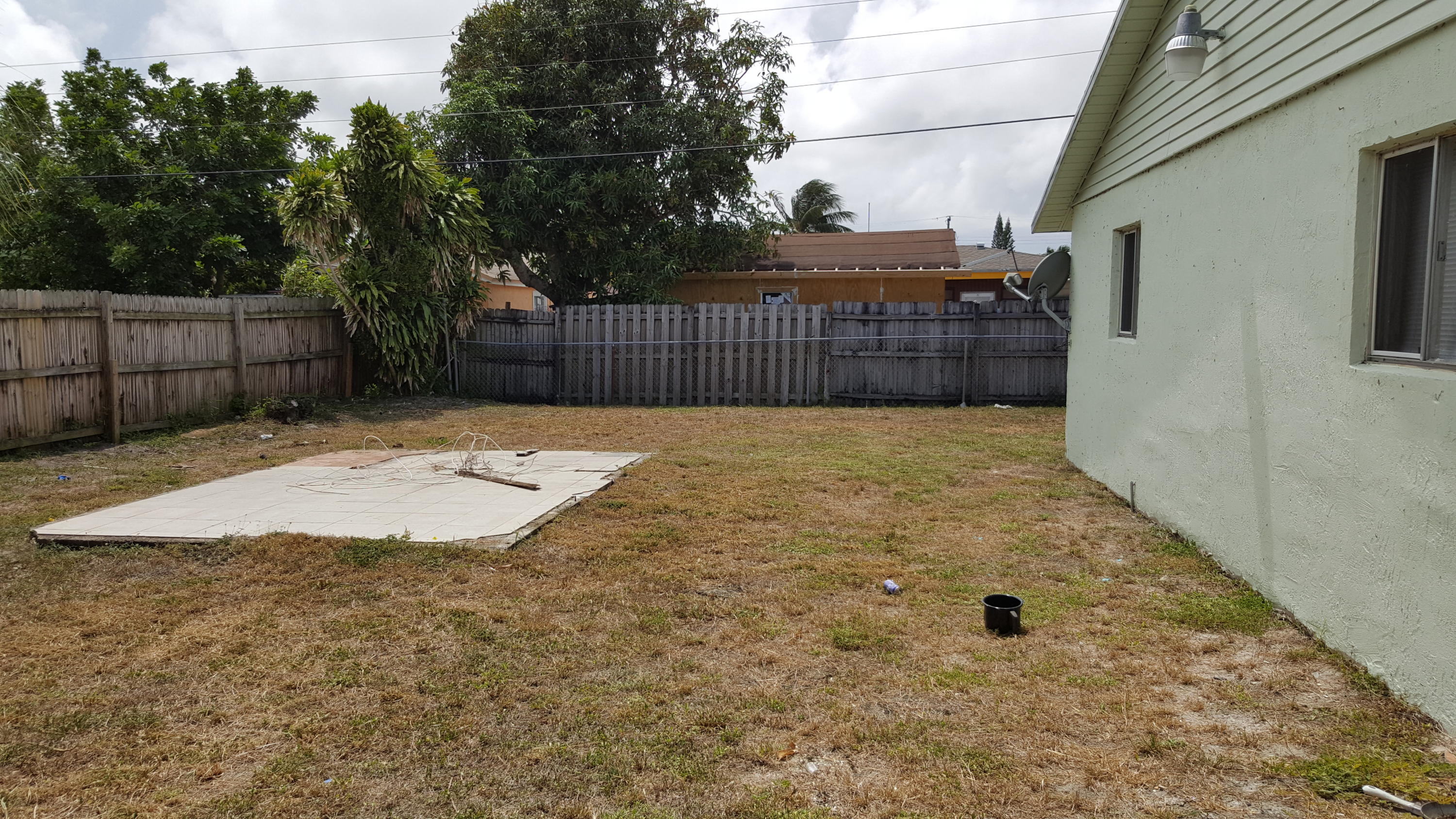 189 West 16th Street, Unit A Riviera Beach, FL 33404 - Photo 23 of 28 20160517_143815
