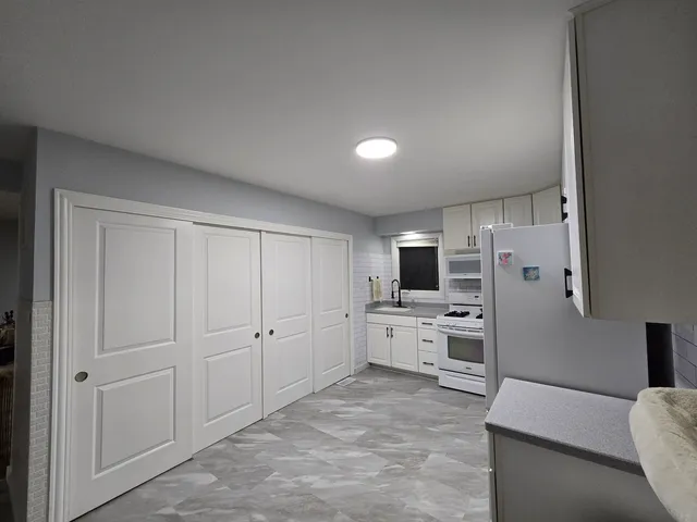 $309,999 | 1530 Charles Drive, Glendale Heights, IL 60139