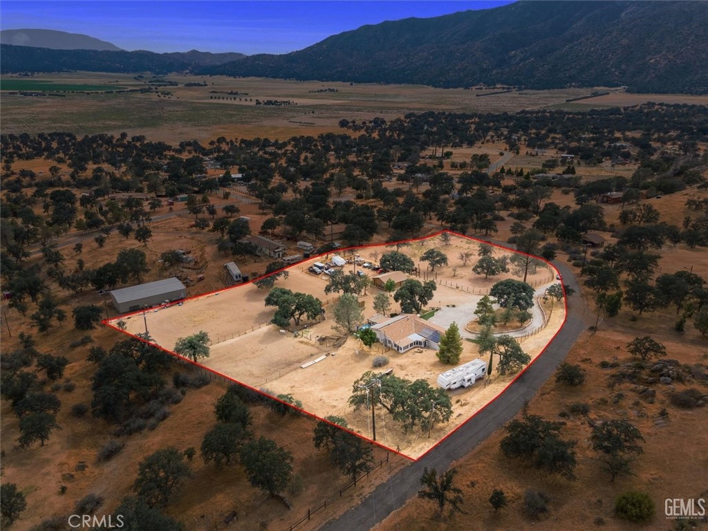 21564 Pine Tree Road Caliente, CA 93518 - Photo 12 of 48 a view of a lake