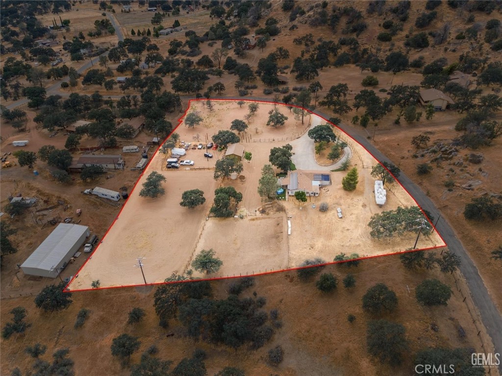 21564 Pine Tree Road Caliente, CA 93518 - Photo 13 of 48