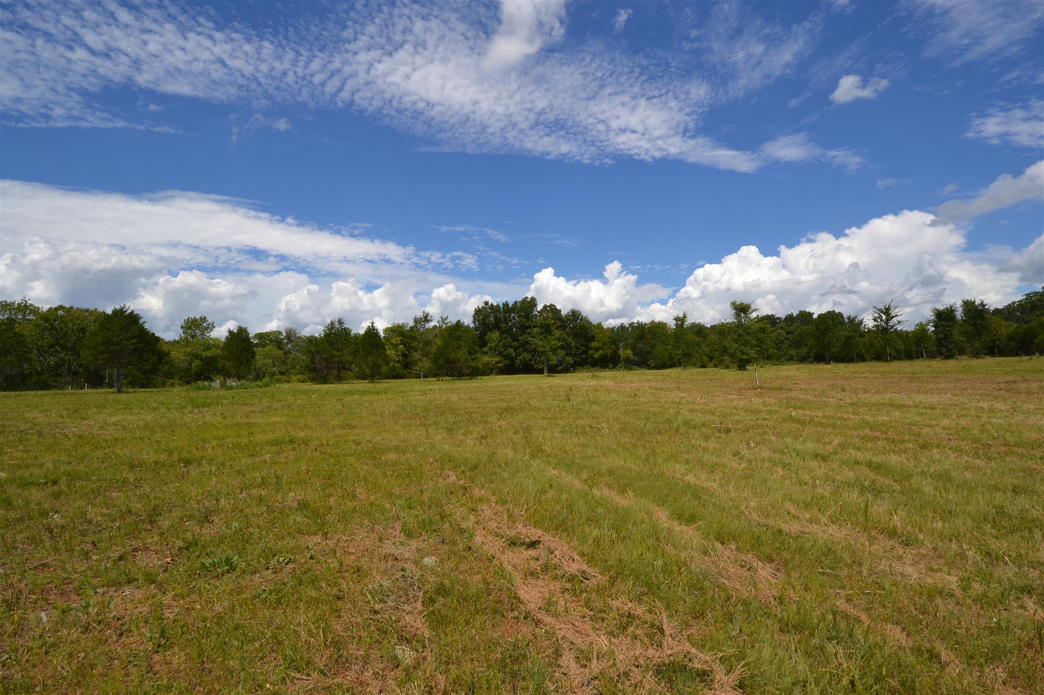 2 Fall Creek Road Lebanon, TN 37090 - Photo 5 of 8 a view of an ocean and mountain
