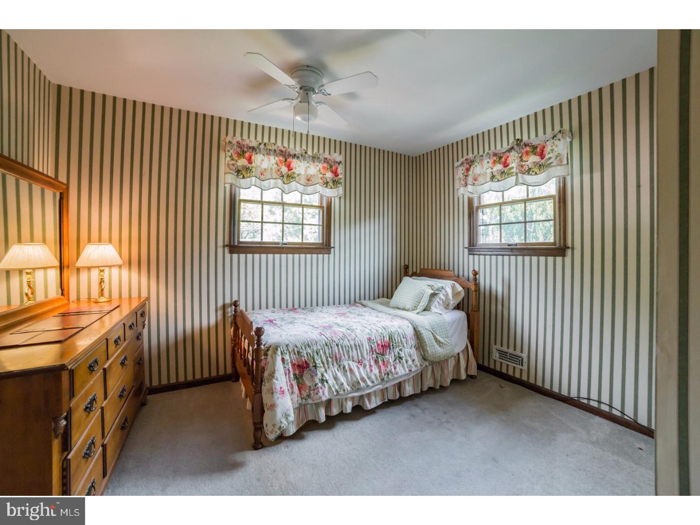 895 Hemlock Road Warminster, PA 18974 - Photo 18 of 22 Bedroom 2