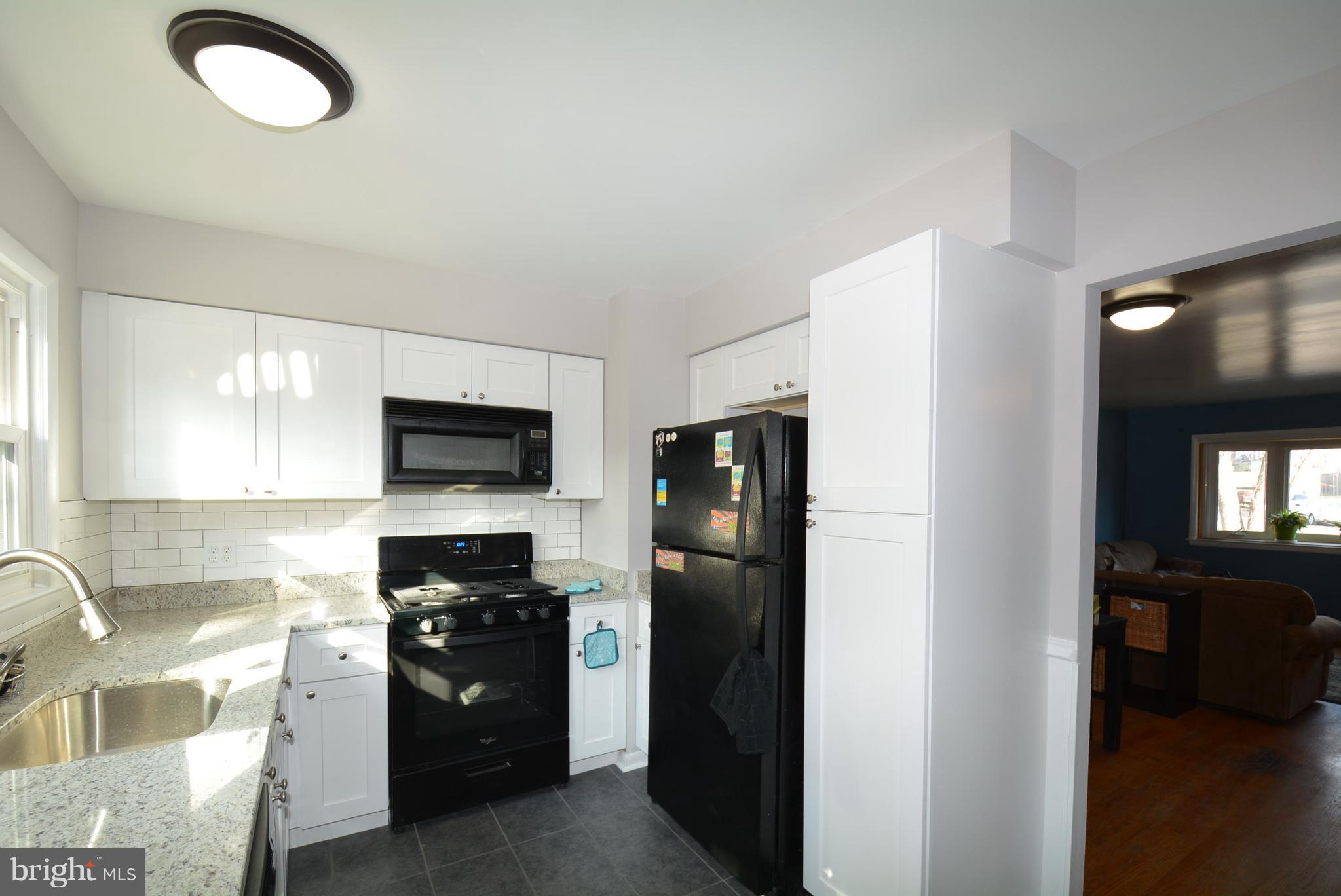 280 Blakeney Road Baltimore, MD 21228 - Photo 4 of 34 Gallery Image 4