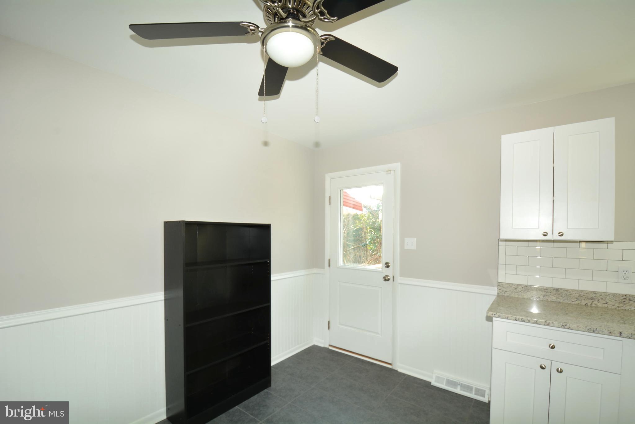 280 Blakeney Road Baltimore, MD 21228 - Photo 5 of 34 Gallery Image 5