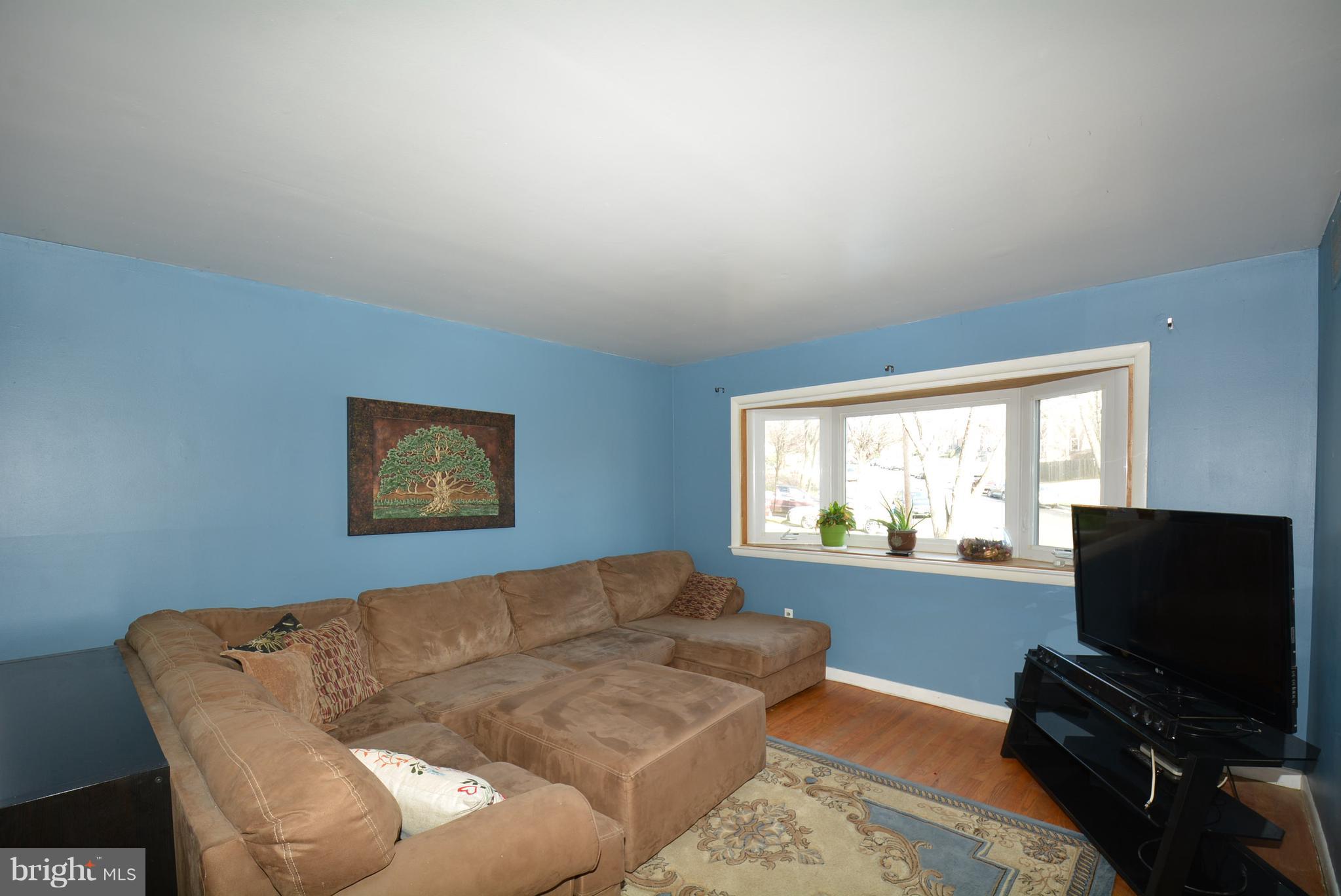 280 Blakeney Road Baltimore, MD 21228 - Photo 9 of 34 Gallery Image 9