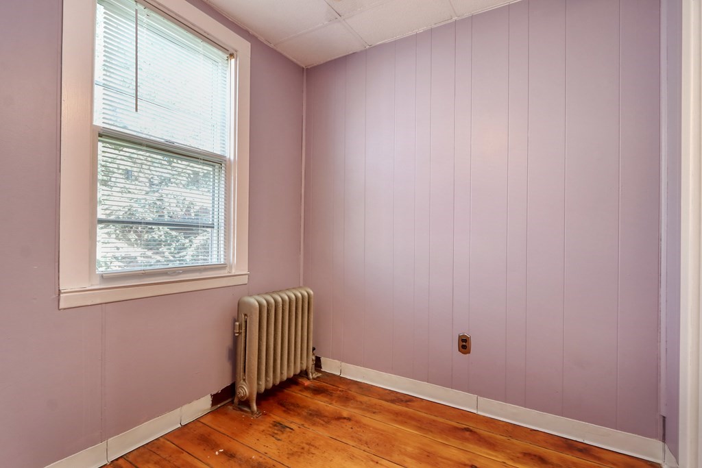 4 Pleasant Street Boston, MA 02129 - Photo 22 of 31 an empty room with a window