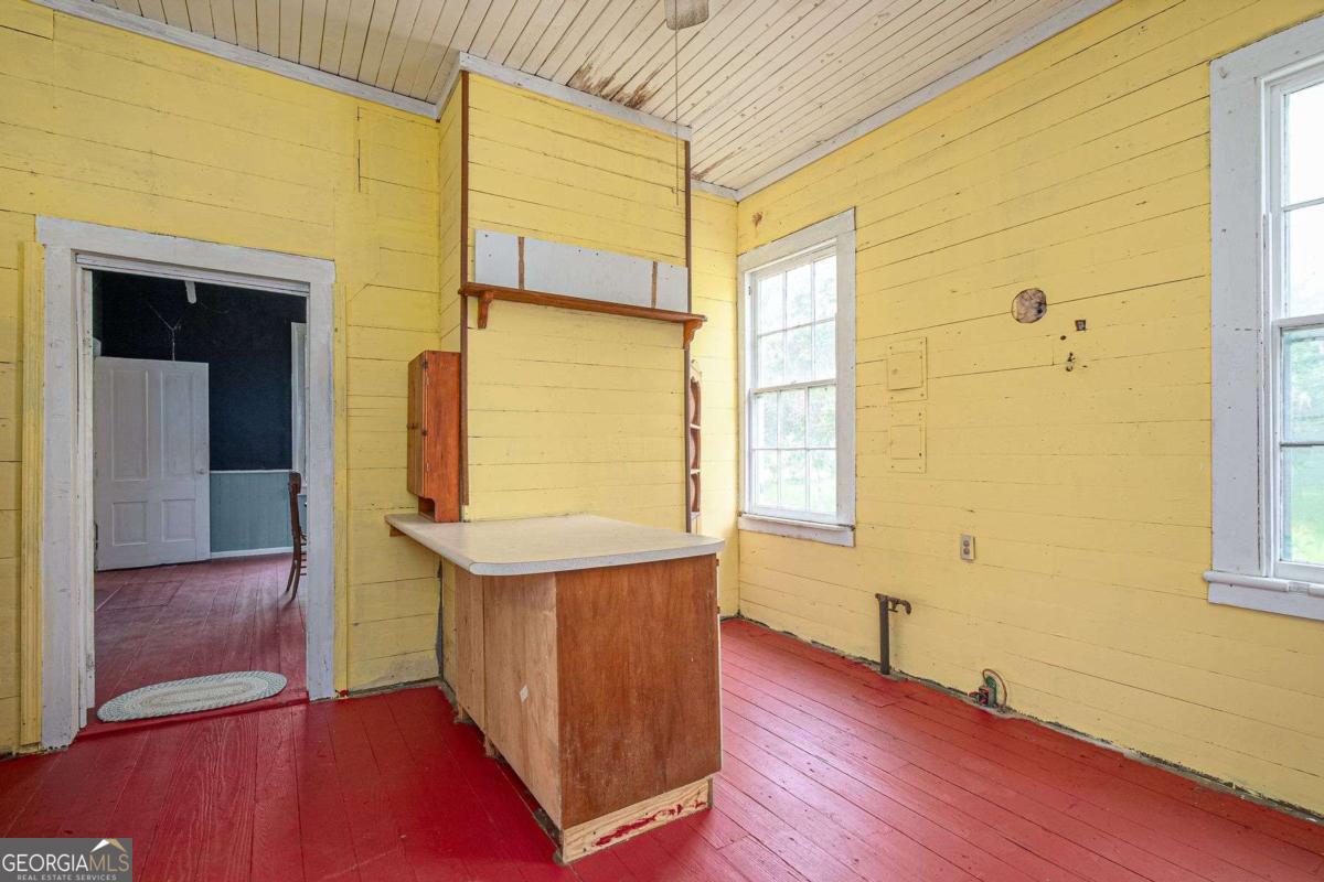 602 Magnolia Street Guyton, GA 31312 - Photo 15 of 34 a view of a bathroom with a sink