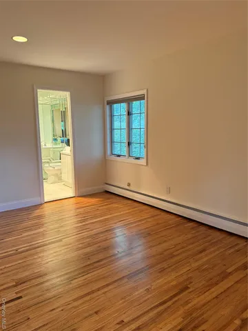 $6,600 | 30 Dogwood Road, Unit PVT HOUSE, Albertson, NY 11507