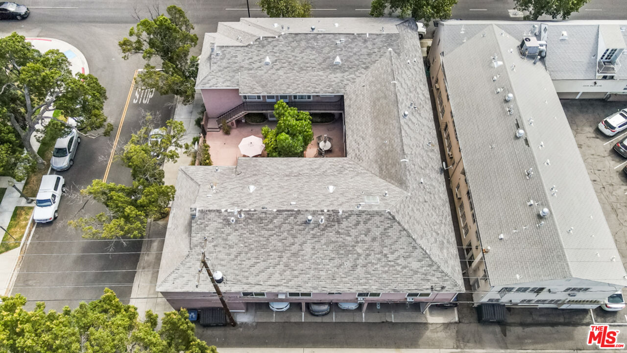 4100 McFarlane Avenue Burbank, CA 91505 - Photo 50 of 54 an aerial view of a house with a yard