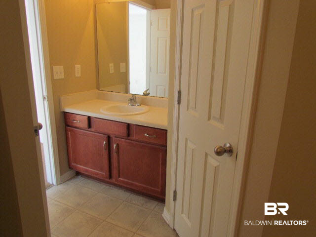 1784 Abbey Loop Foley, AL 36535 - Photo 8 of 12 Master Bathroom