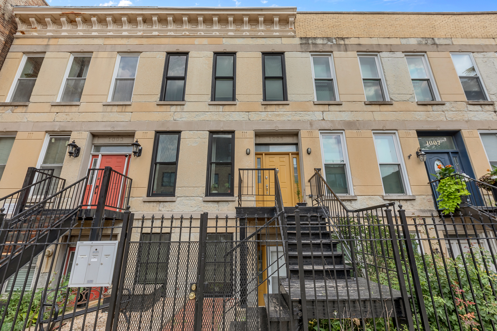 1005 South Racine Avenue Chicago, IL 60607 - Photo 1 of 16