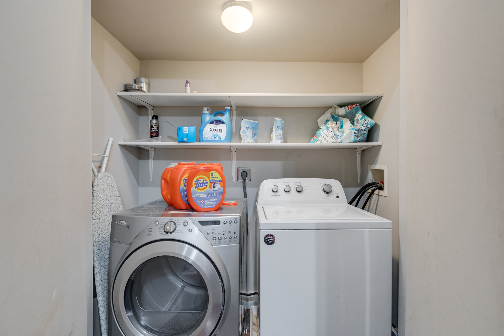 1005 South Racine Avenue Chicago, IL 60607 - Photo 11 of 16 a utility room with dryer and washer
