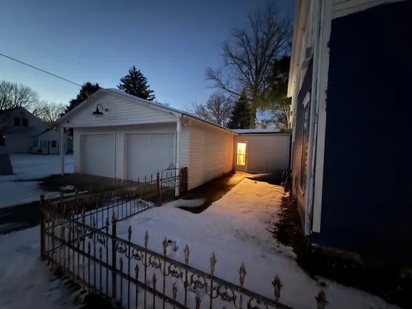 $149,900 | 233 South Walnut Street, Arthur, IL 61911