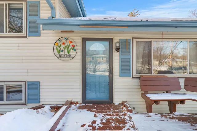 $350,000 | 3407 Emerald Drive, White Bear Lake, MN 55110