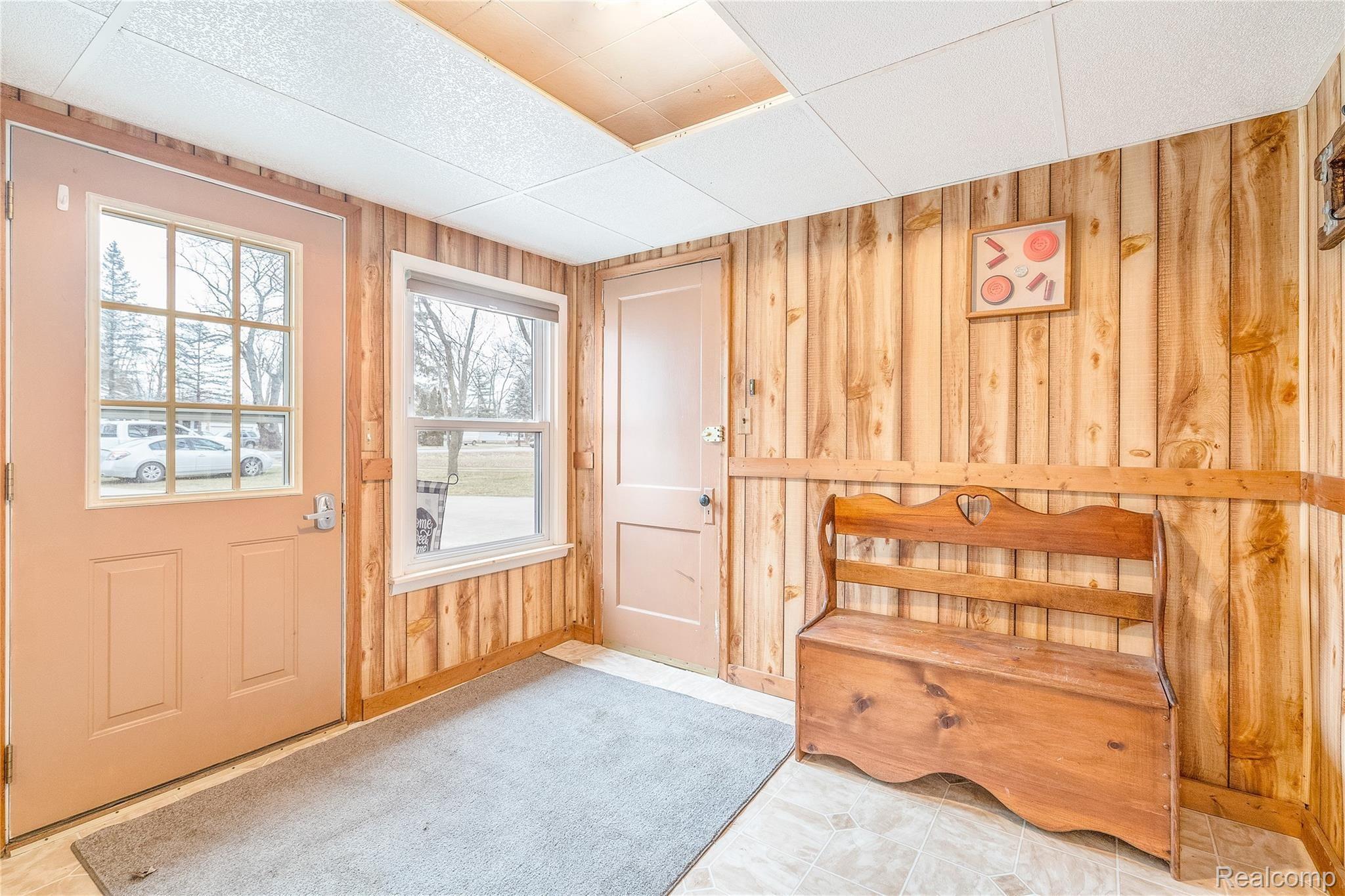 4047 Blue Bush Road Monroe, MI 48162 - Photo 20 of 38 4047 Bluebush-6280.jpg