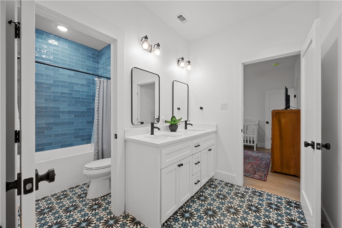 2215 South Mathis Street Rockport, TX 78382 - Photo 22 of 40