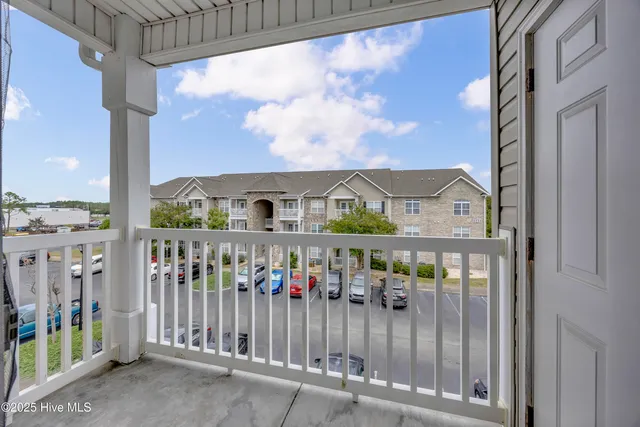 $250,000 | 618 Condo Club Drive, Unit 308, Wilmington, NC 28412