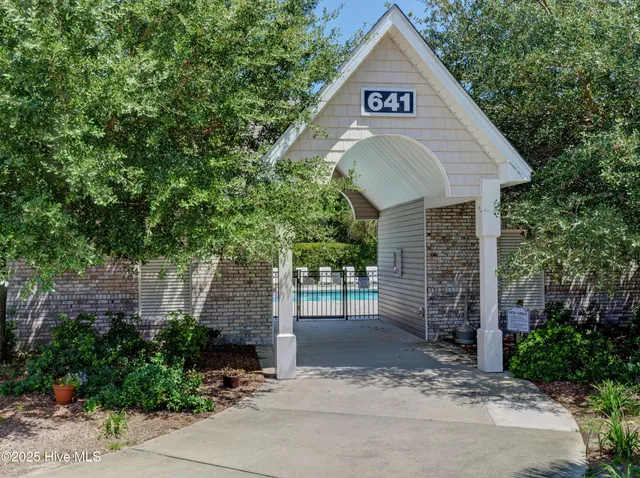 $250,000 | 618 Condo Club Drive, Unit 308, Wilmington, NC 28412