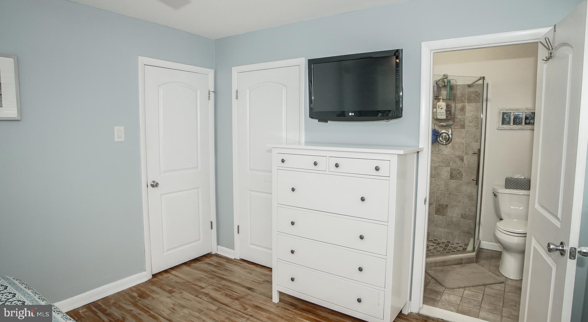 613 Colebrook Road Philadelphia, PA 19115 - Photo 48 of 71 Primary Bedroom showing entrance to full bath.