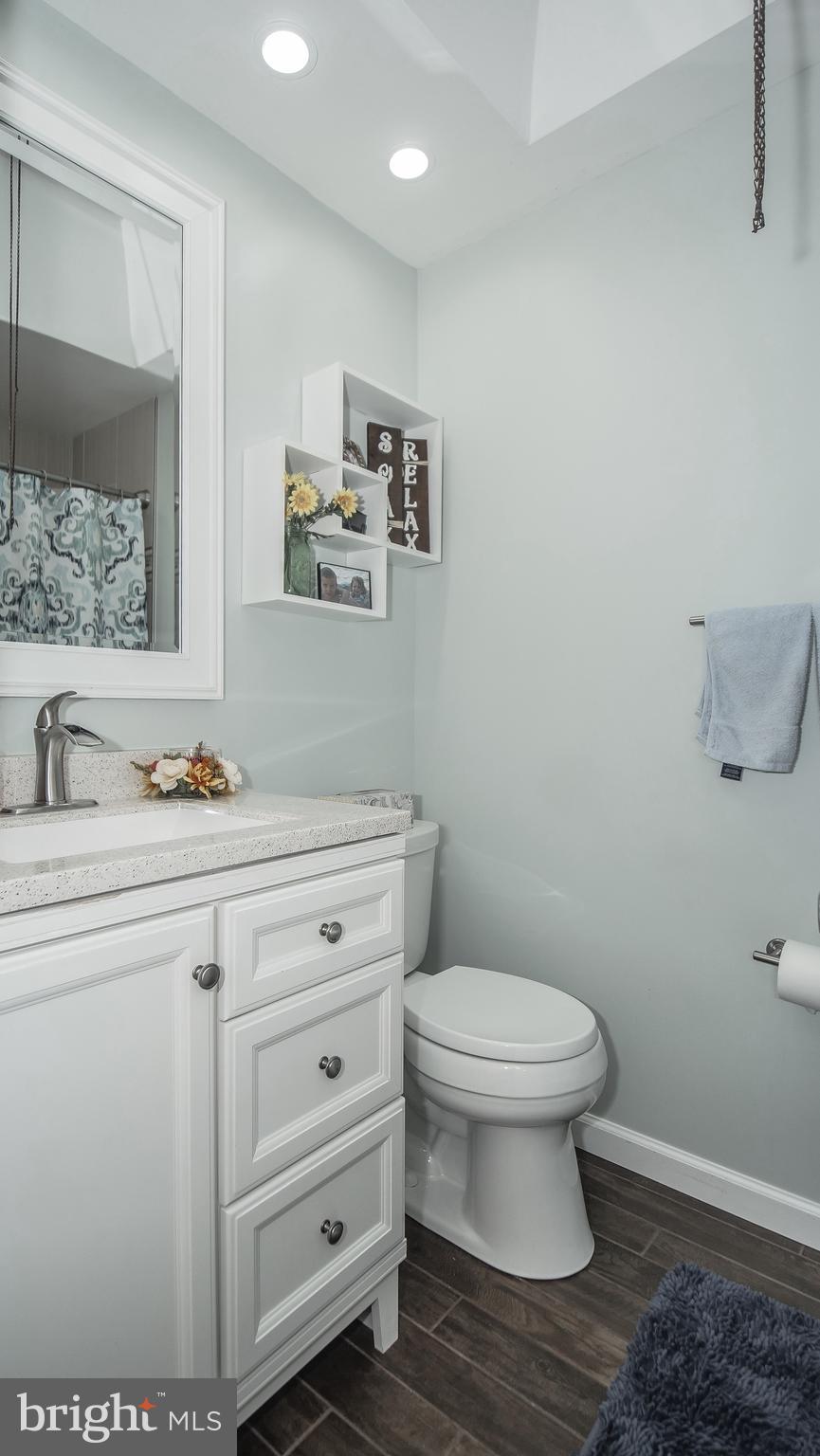 613 Colebrook Road Philadelphia, PA 19115 - Photo 60 of 71 Hall Bathroom