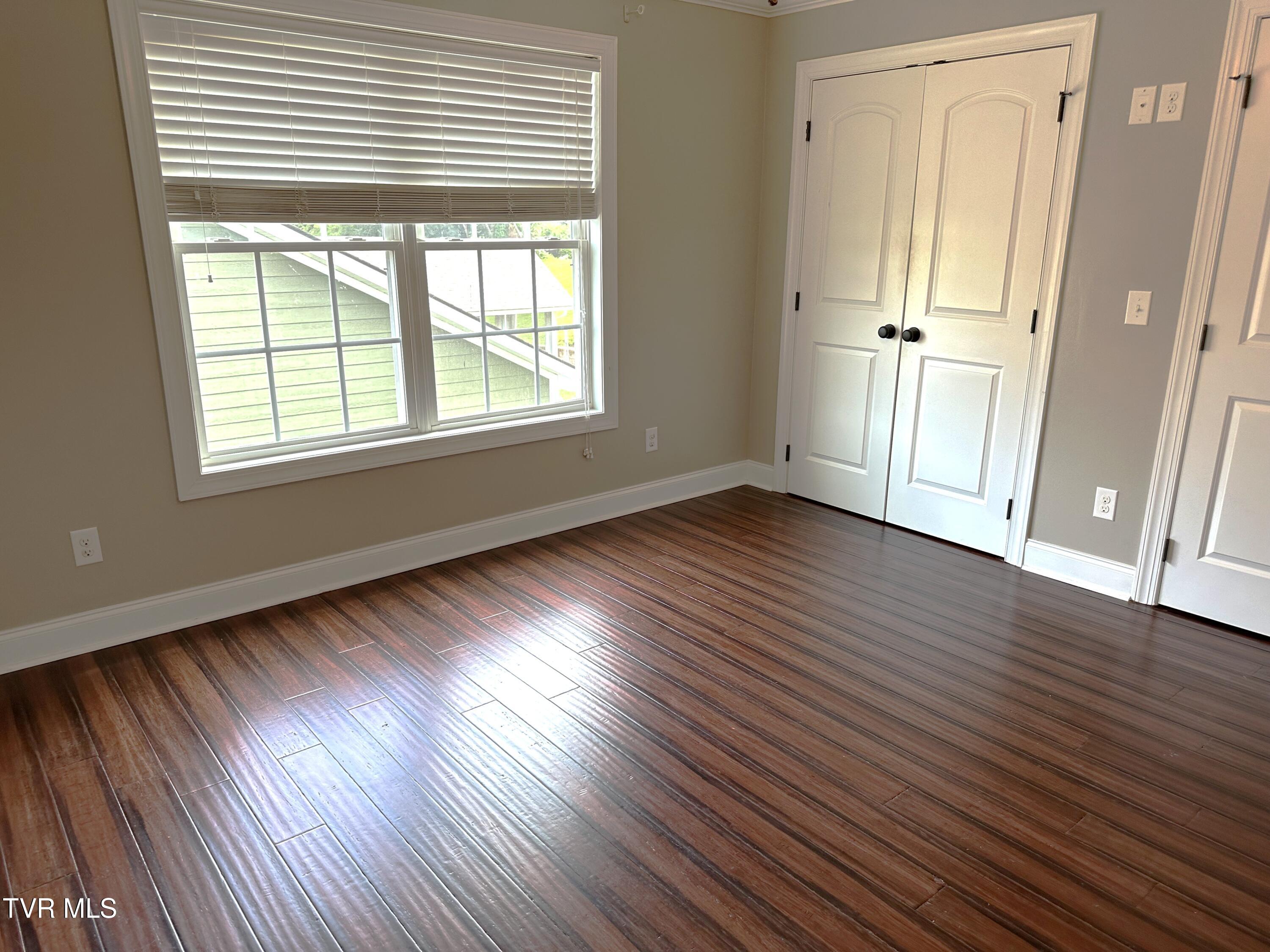 2728 Edinburgh Channel Road Kingsport, TN 37664 - Photo 57 of 69 60