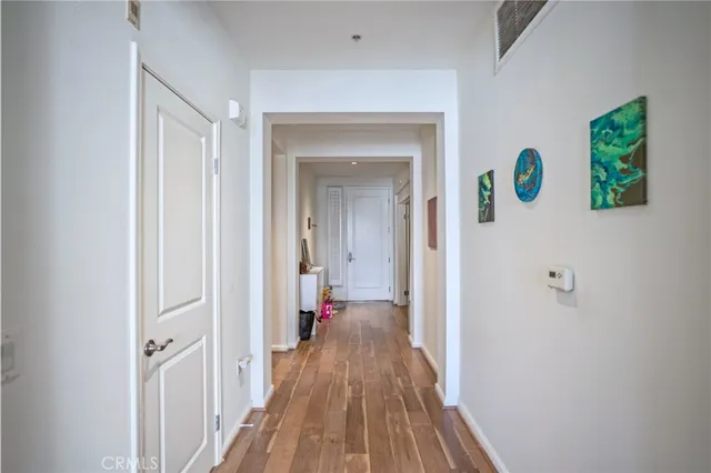 $818,800 | 201 East Angeleno Avenue, Unit 206, Burbank, CA 91502