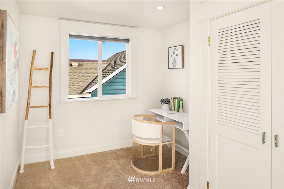 906 North 83rd Street Seattle, WA 98103 - Photo 17 of 27