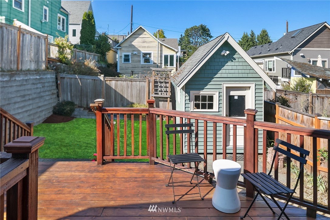 906 North 83rd Street Seattle, WA 98103 - Photo 22 of 27