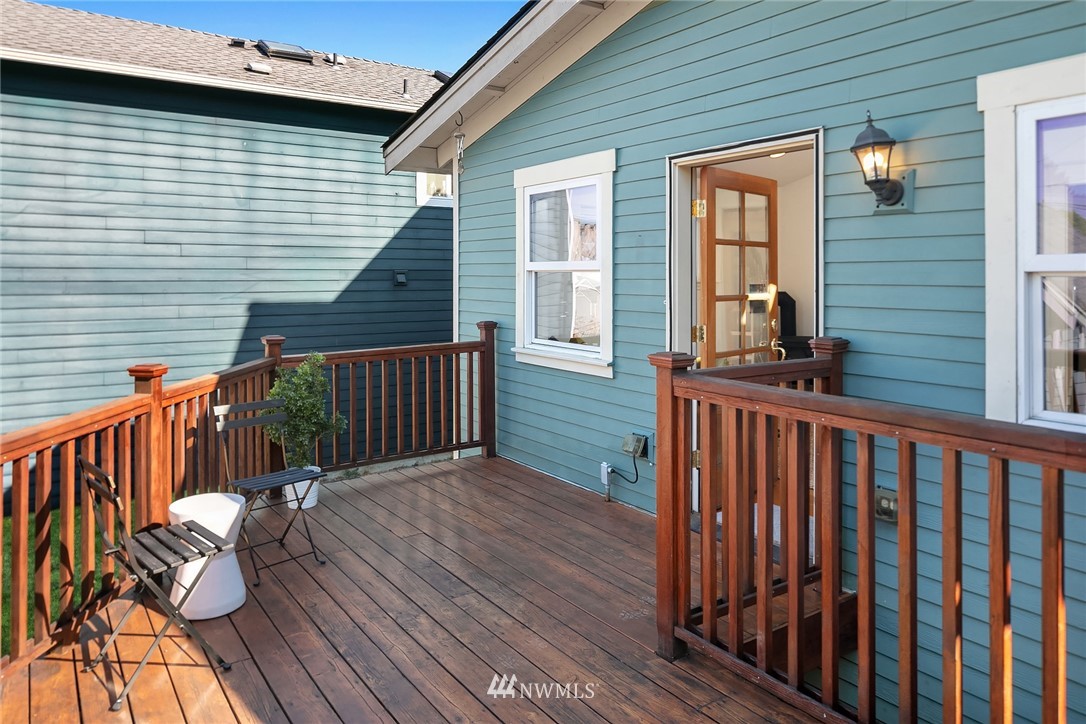 906 North 83rd Street Seattle, WA 98103 - Photo 23 of 27