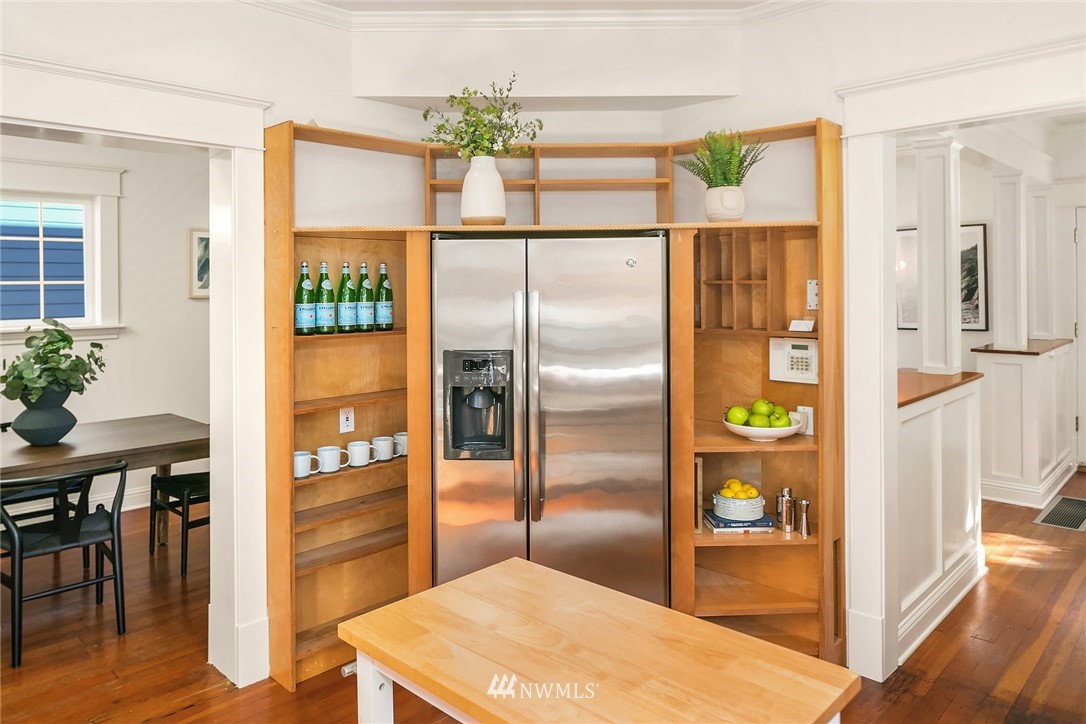 906 North 83rd Street Seattle, WA 98103 - Photo 8 of 27
