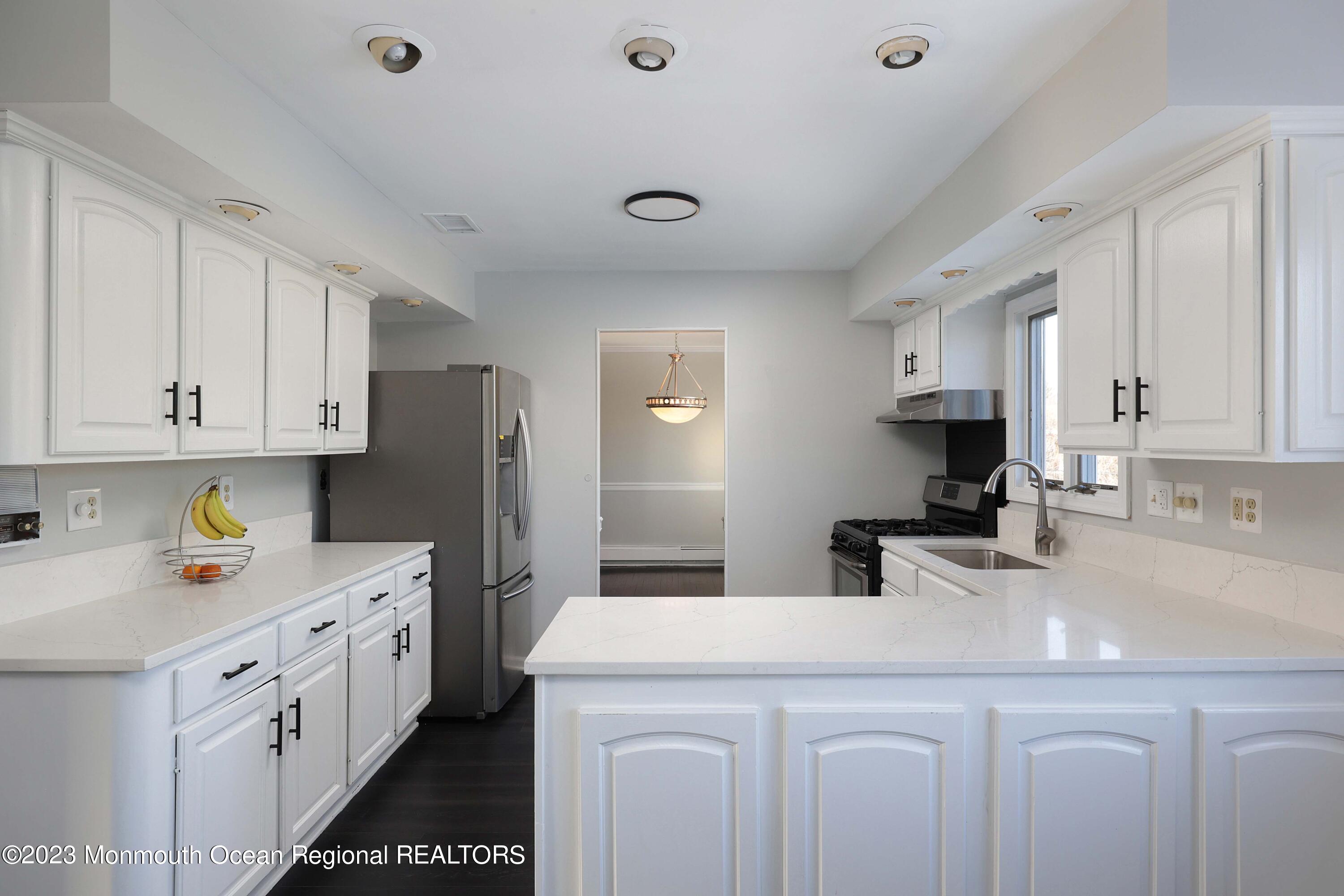 79 Ivy Hill Road Red Bank, NJ 07701 - Photo 10 of 45 758A3228
