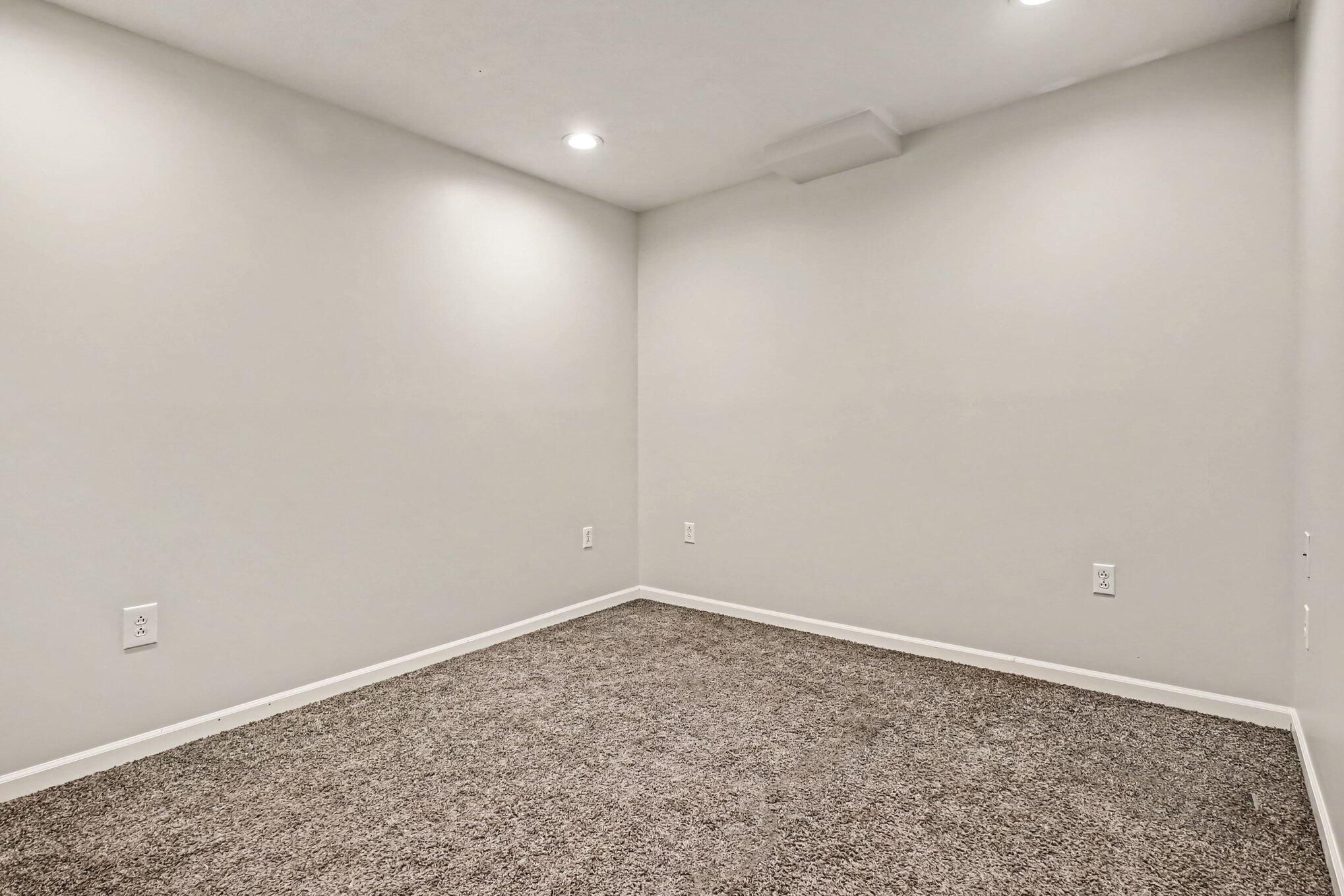 1822 Thomson Road Niles, MI 49120 - Photo 20 of 36 021_file_2201