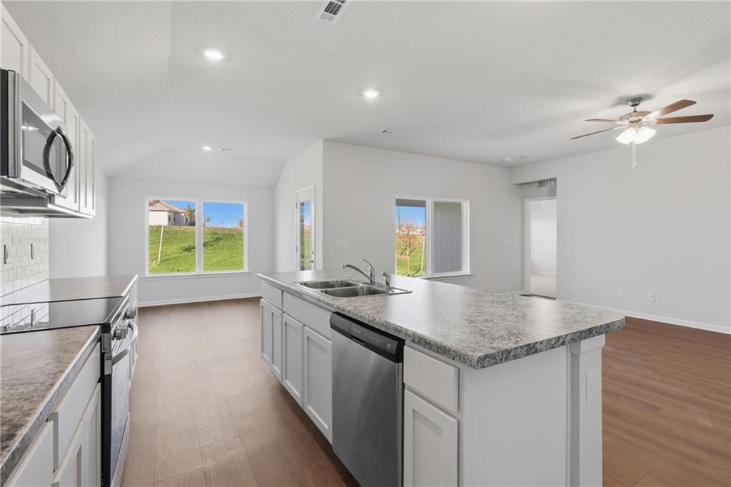 20225 West 194th Terrace Spring Hill, KS 66083 - Photo 5 of 13