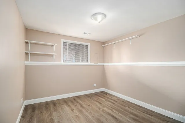 $2,395 | 1995 Monday Drive, Elgin, IL 60123