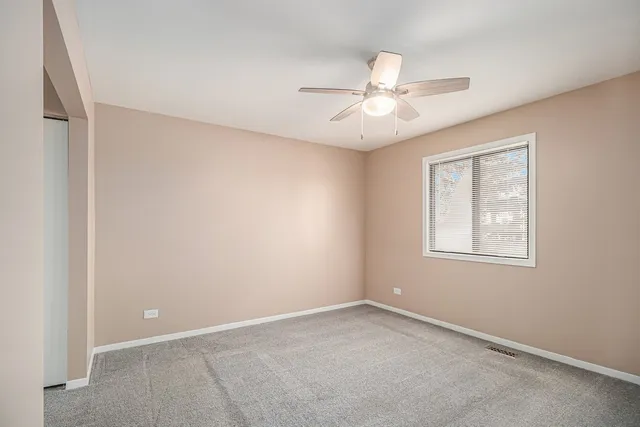 $2,395 | 1995 Monday Drive, Elgin, IL 60123