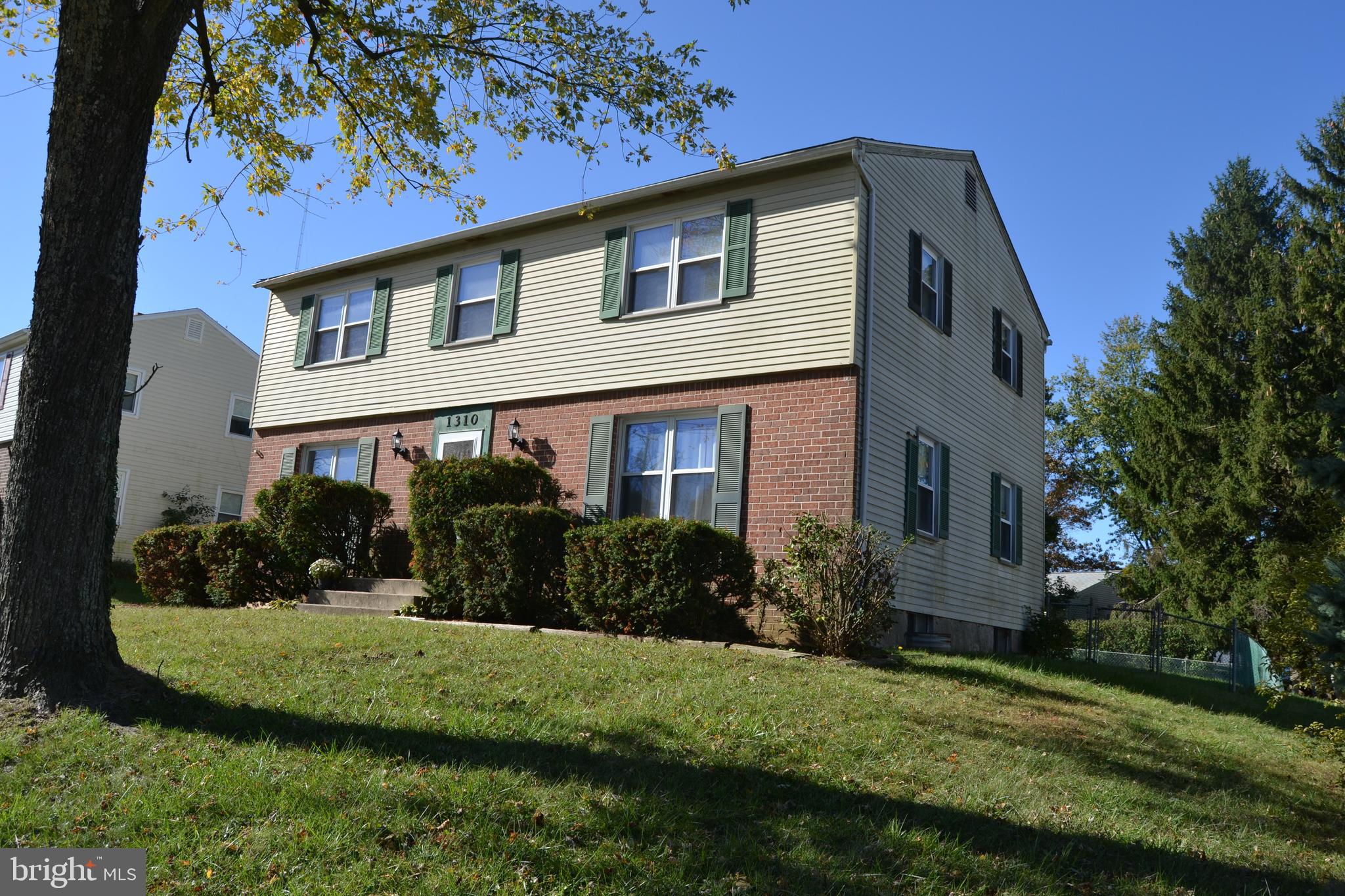1310 North Rolling Road Baltimore, MD 21228 - Photo 3 of 62