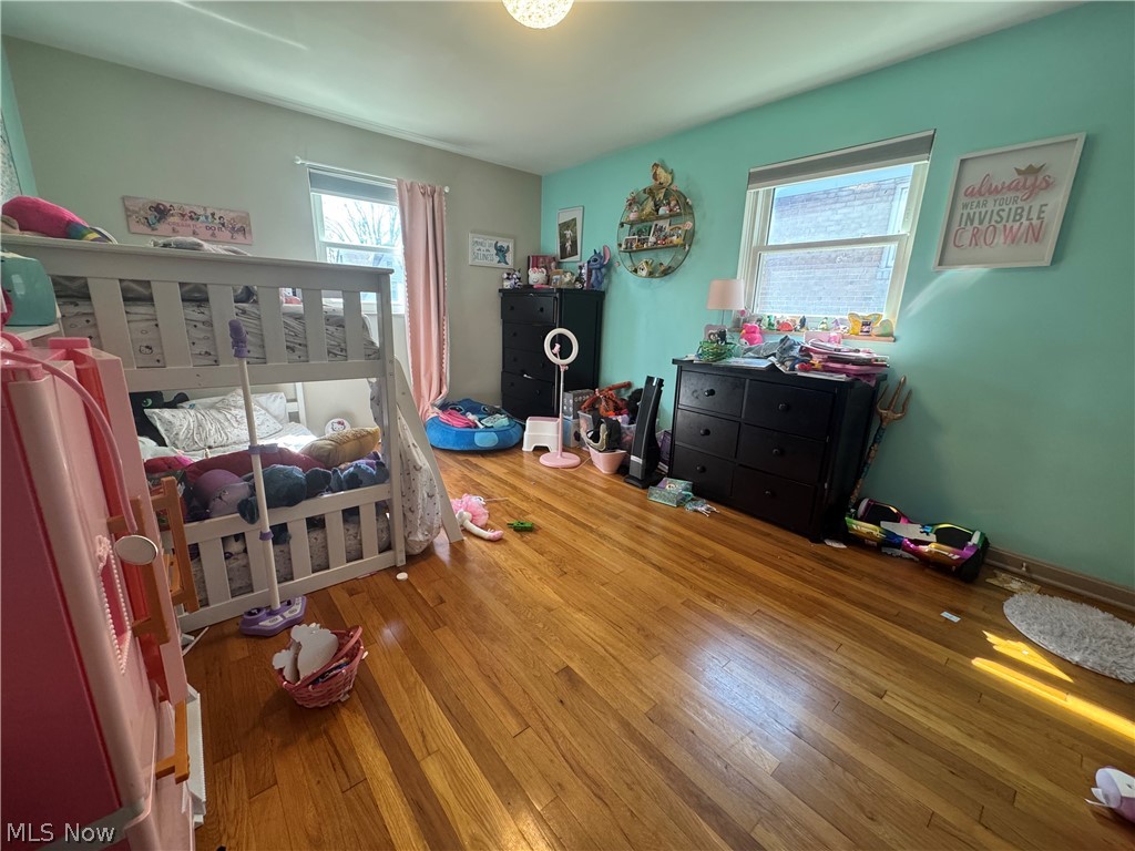 4075 Ellison Road South Euclid, OH 44121 - Photo 18 of 28 Spacious bedroom.