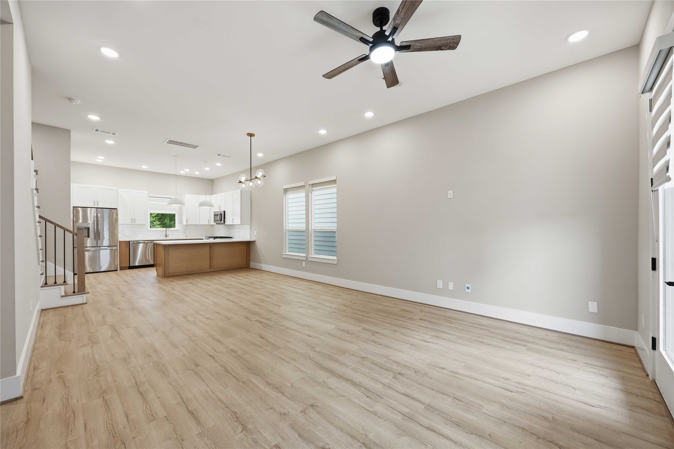 4013 Griggs Road, Unit B Houston, TX 77021 - Photo 3 of 9 Open concept living on 2nd level