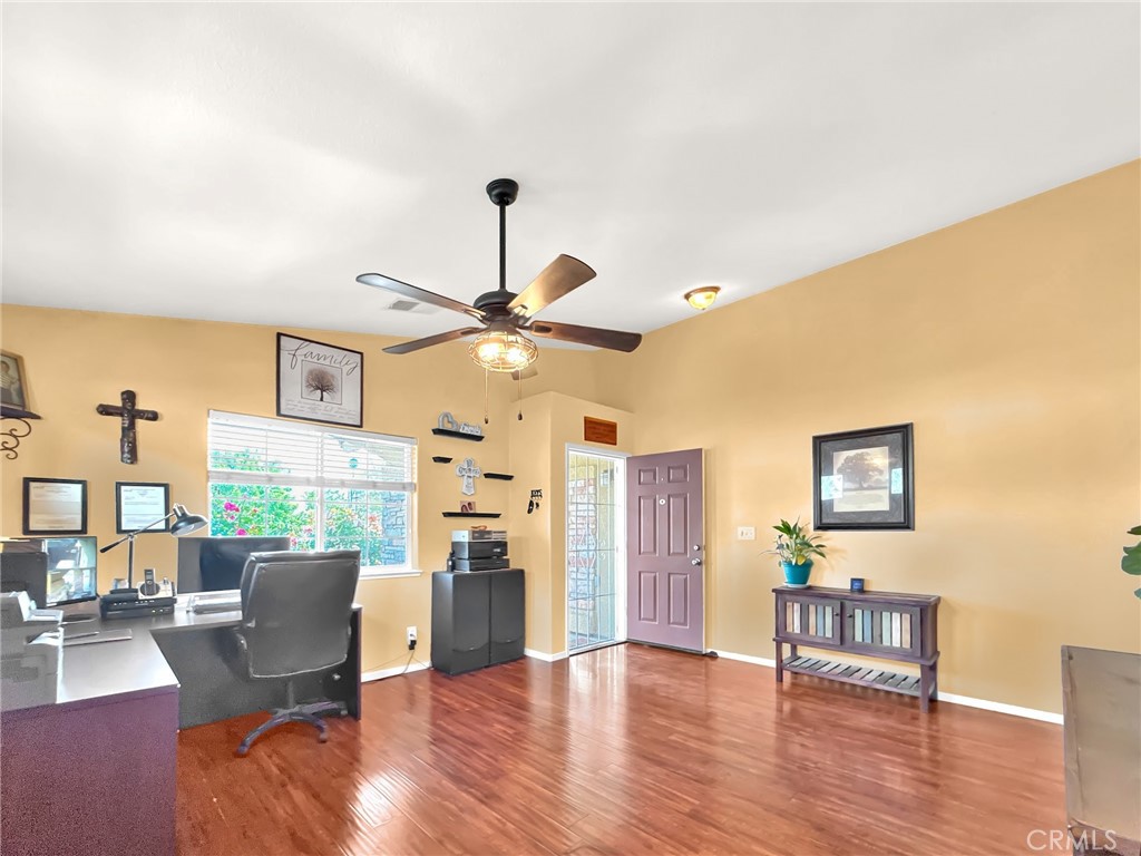 71 Livorno Road Merced, CA 95341 - Photo 4 of 31