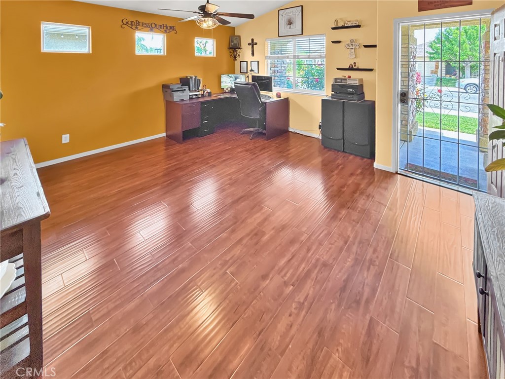 71 Livorno Road Merced, CA 95341 - Photo 5 of 31