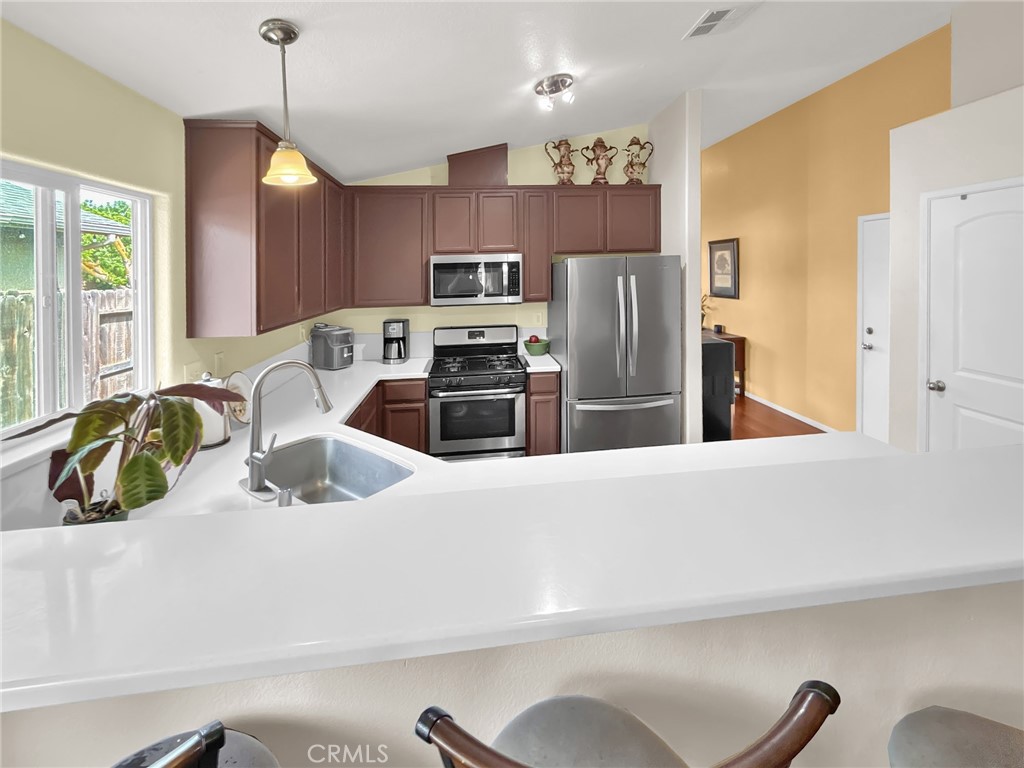 71 Livorno Road Merced, CA 95341 - Photo 8 of 31