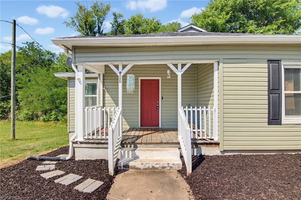 717 Patrick Street Eden, NC 27288 - Photo 6 of 29