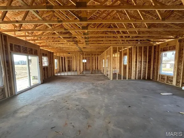 $349,000 | 18910 Lambeau Trail, Monroe City, MO 63456