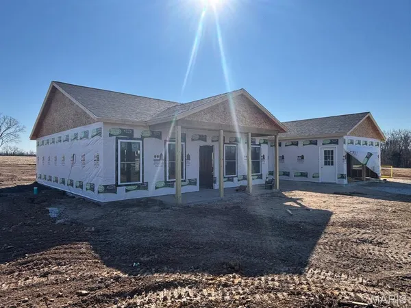 $349,000 | 18910 Lambeau Trail, Monroe City, MO 63456