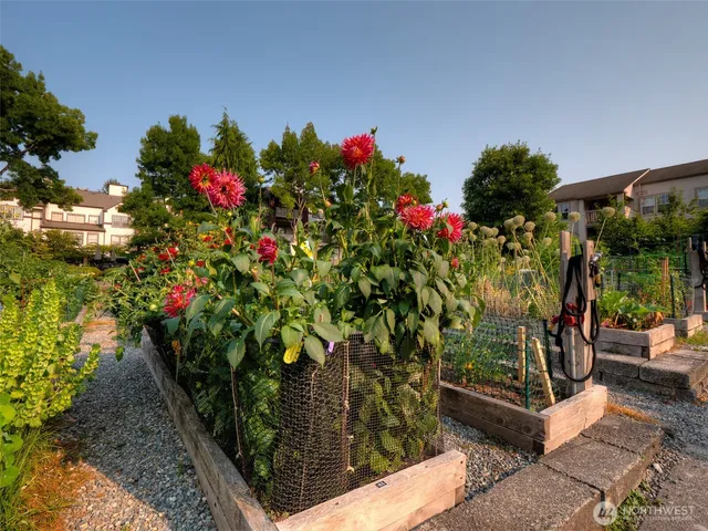 $395,000 | 4222 221st Place Southeast, Unit 1081, Issaquah, WA 98029